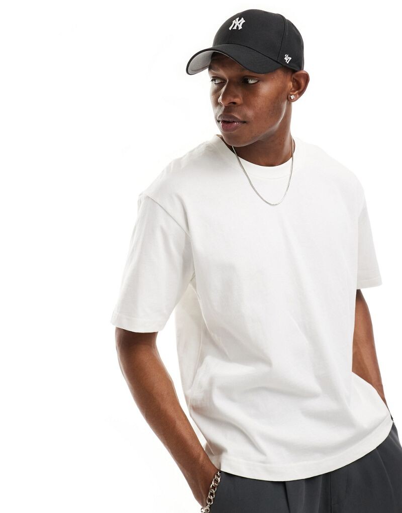 

Белая футболка свободного кроя Pull&Bear