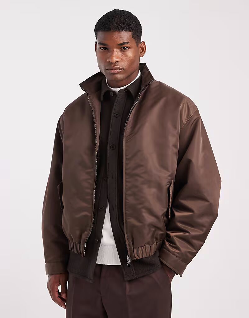 

Свободная куртка-бомбер с воротником-стойкой коричневого цвета Asos Design