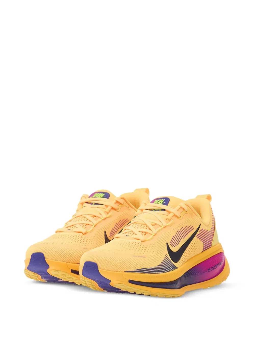 Кроссовки для бега Vomero 18 на шнуровке Nike, желтый — фото 2