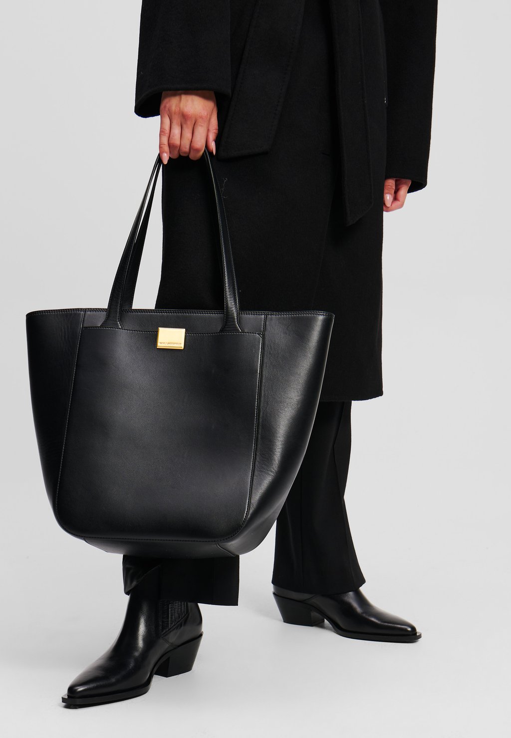 

Сумка K/FOREVER KARL LAGERFELD, черный