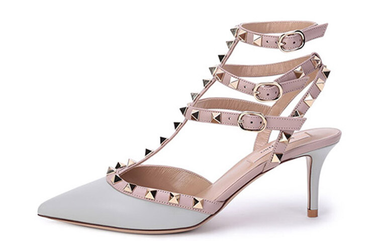 

Женские шлепанцы Valentino Rockstud