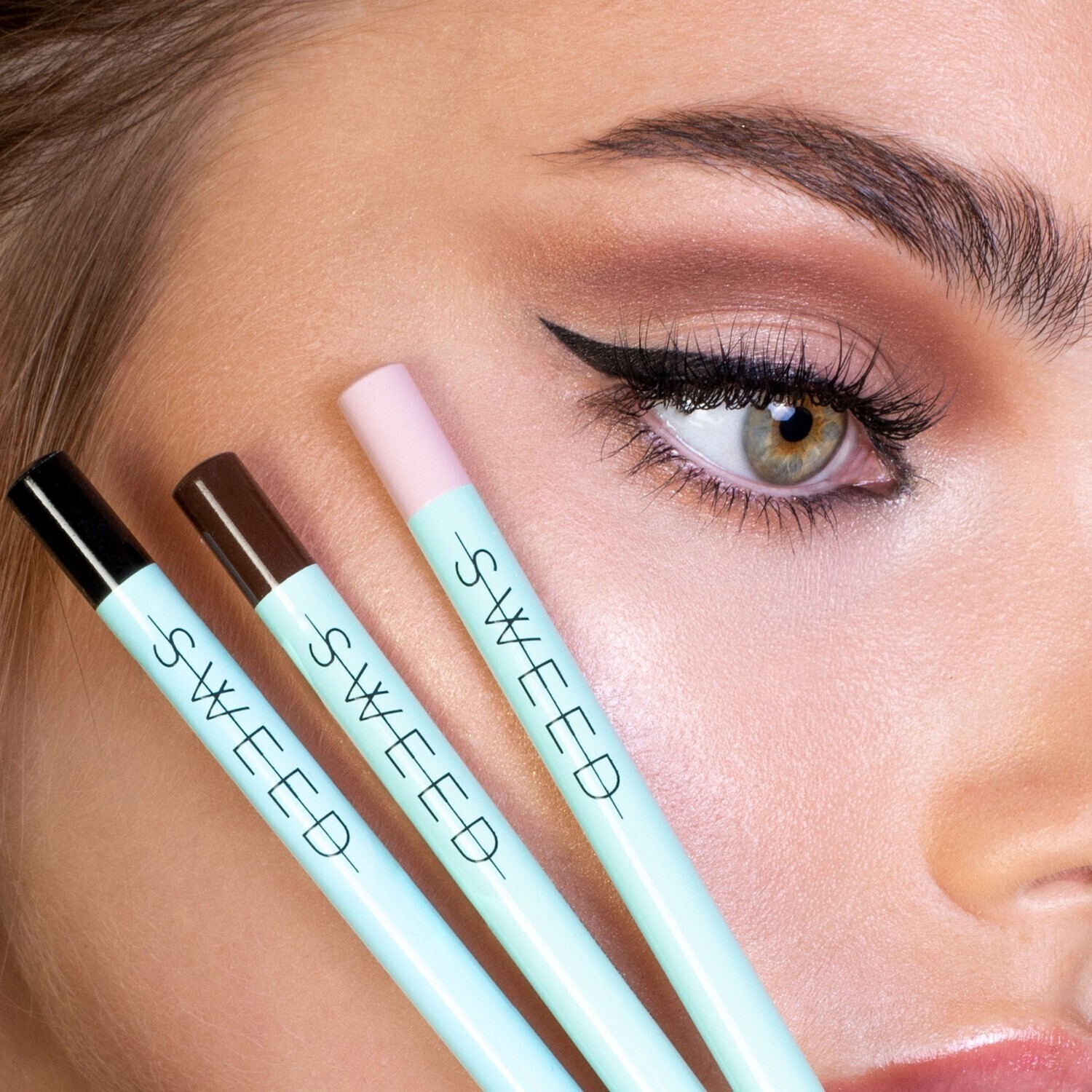 Подводка для глаз satin kohl eye pencil Sweed, black, вес 1.35 гр. — фото 4