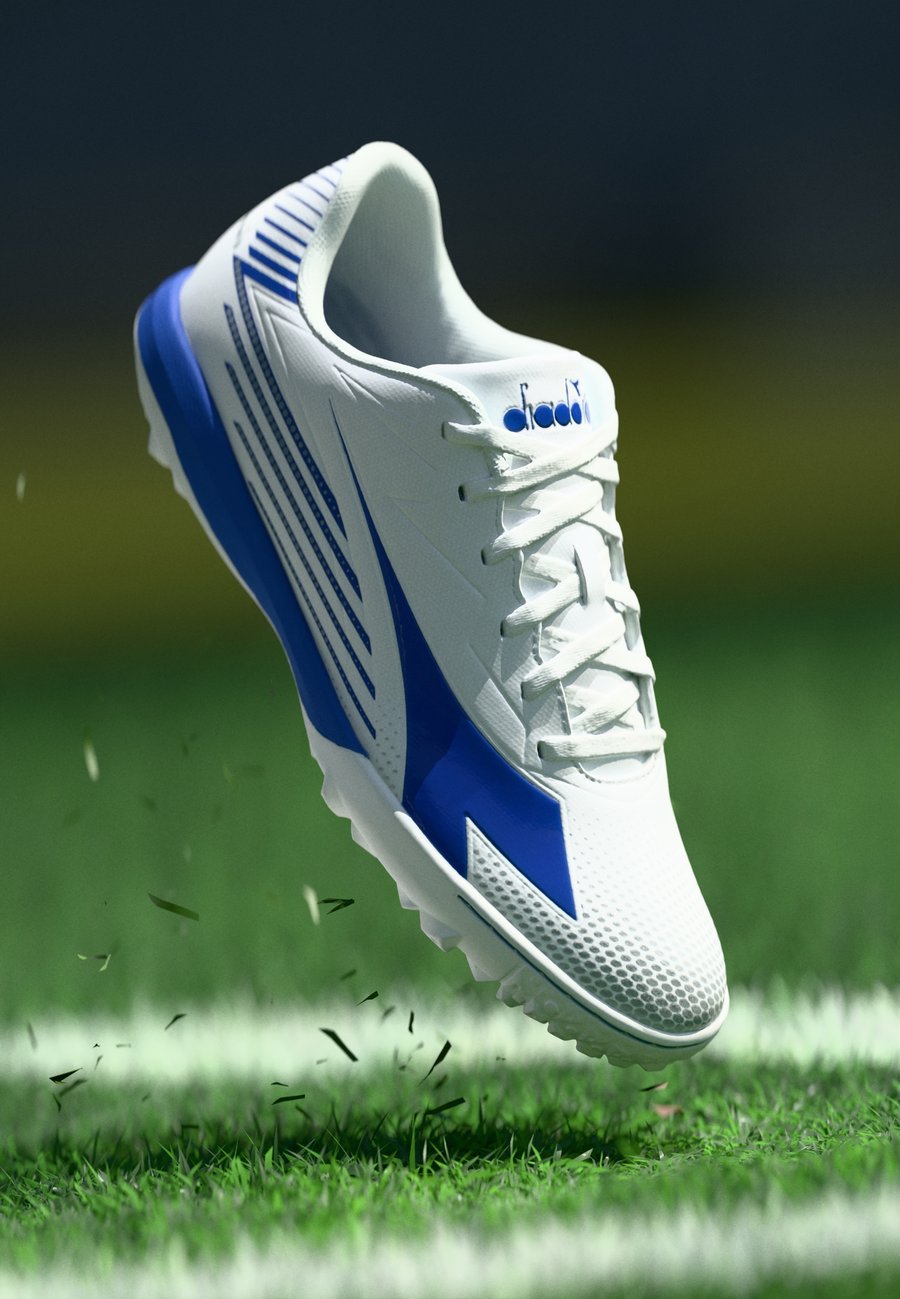 

Кроссовки Diadora PICHICHI 8 TFR, White/Royal Blue/White