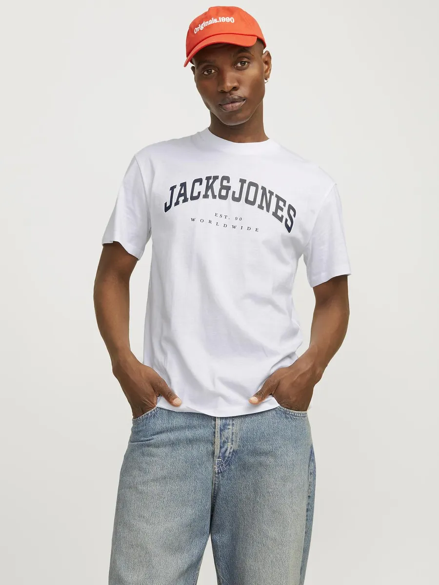 

Рубашка с круглым вырезом Jack & Jones "JJECALEB VARSITY TEE SS O-NECK NOOS", белый