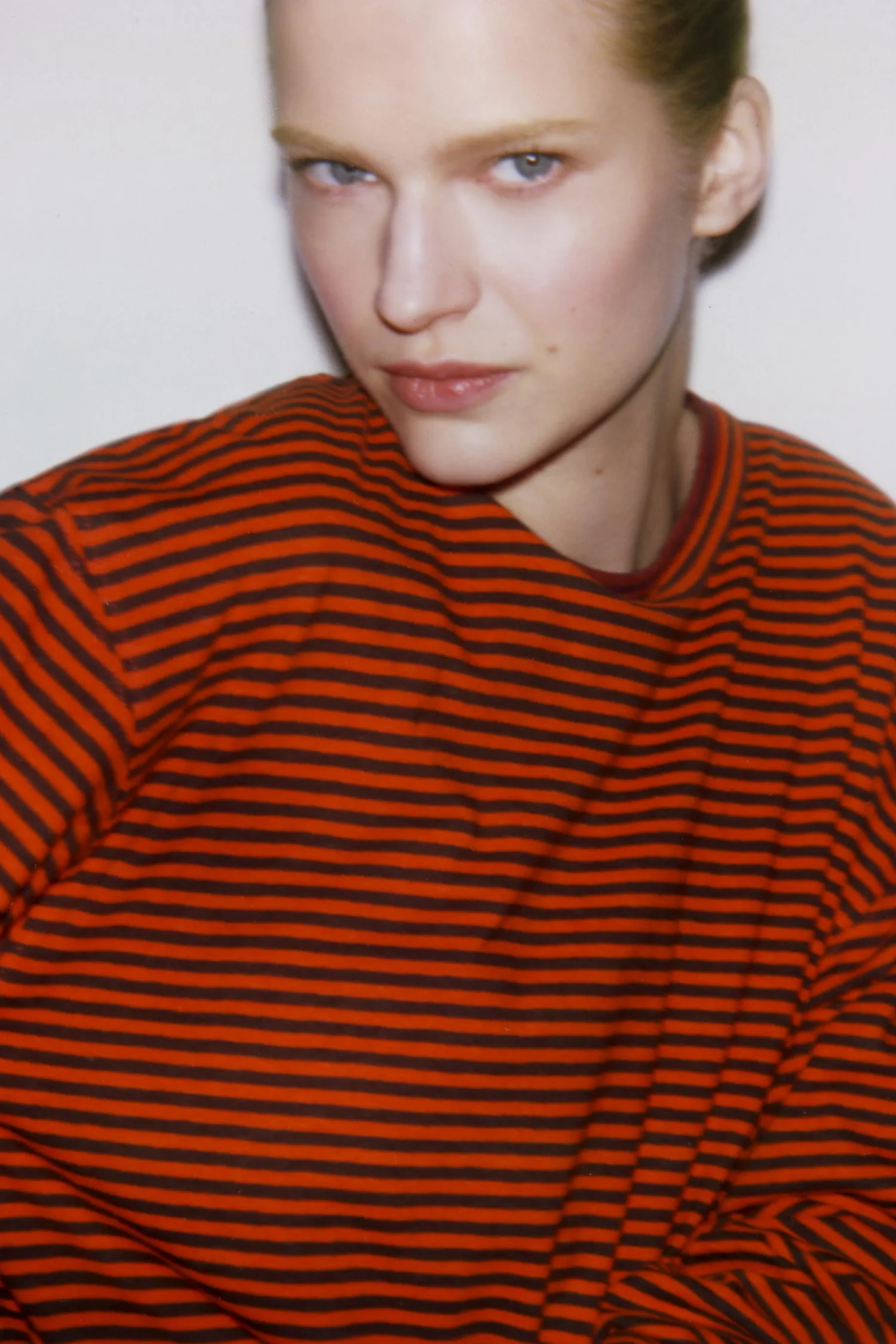 Zara Футболка в полоску из хлопка и льна — фото 4