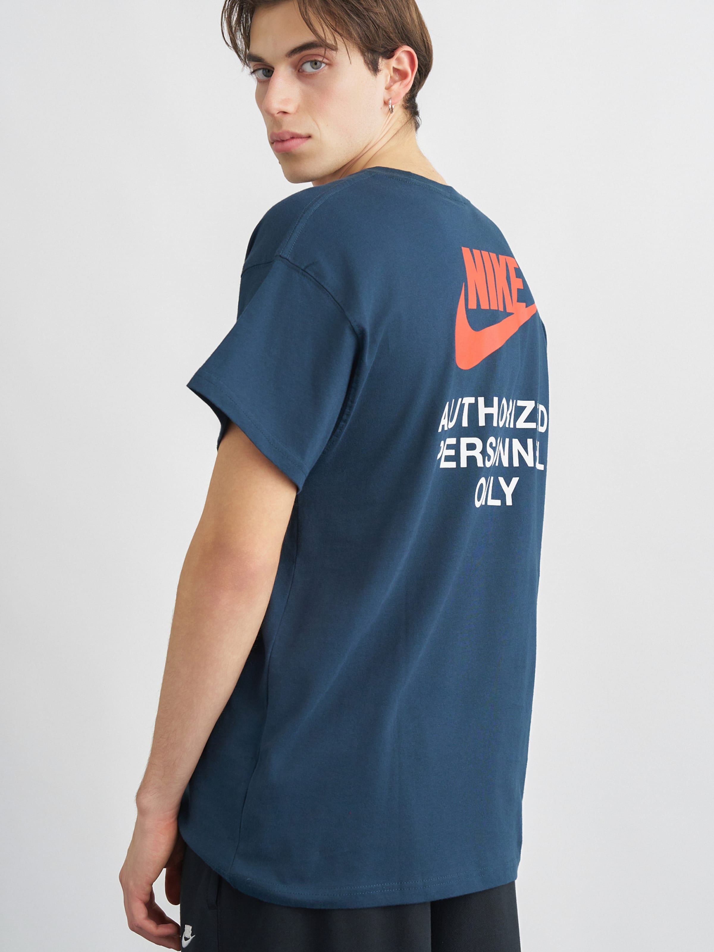 Nike Sportswear Футболка в темно-синем цвете — фото 3