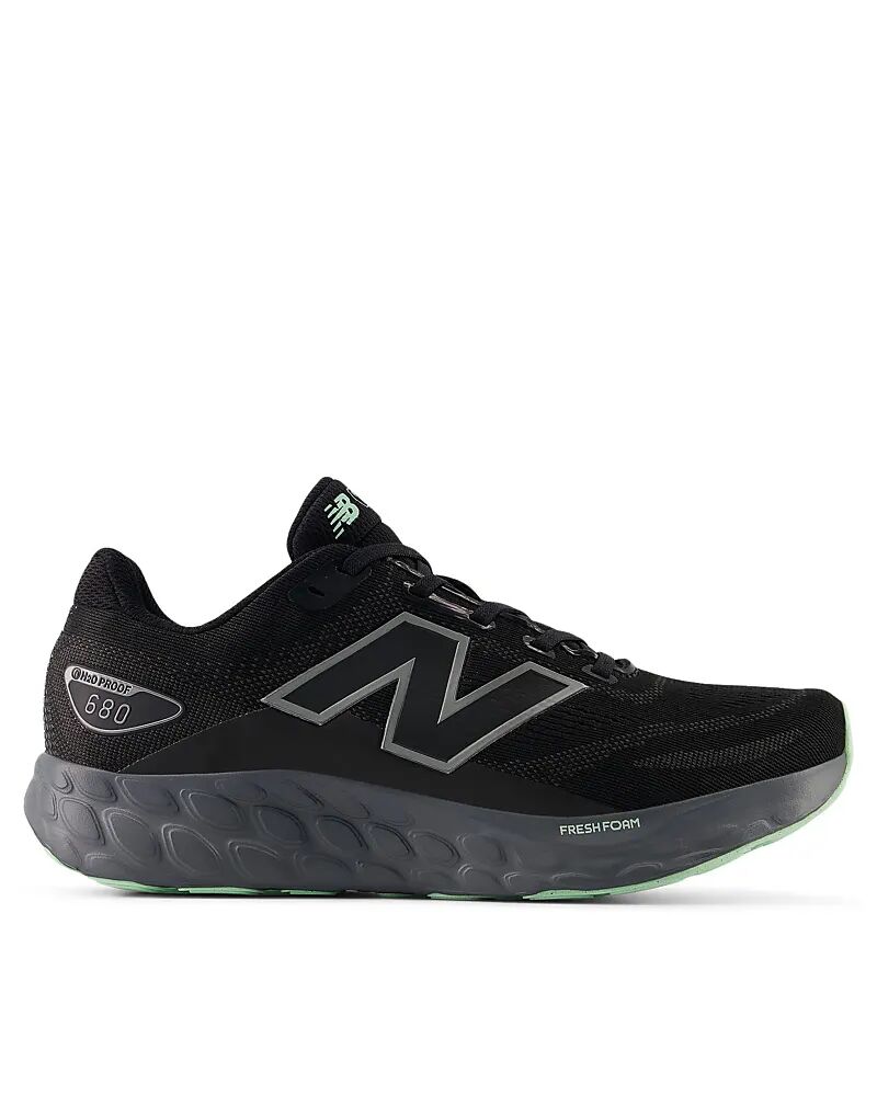 Водонепроницаемые кроссовки New Balance Fresh foam 680 v8 черного цвета