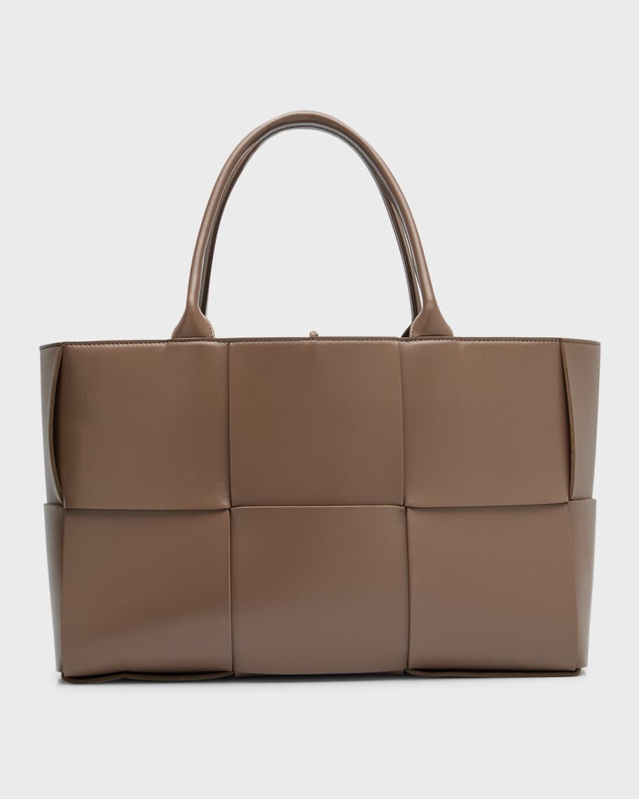 

Сумка-тоут Arco среднего размера Intrecciato Napa Bottega Veneta