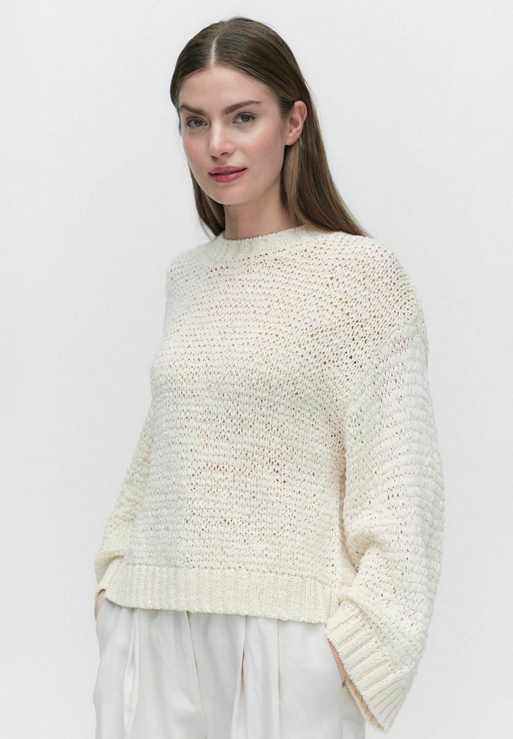 

Джемпер VIVVI KNITTED STOCKH LM Studio, кремовый