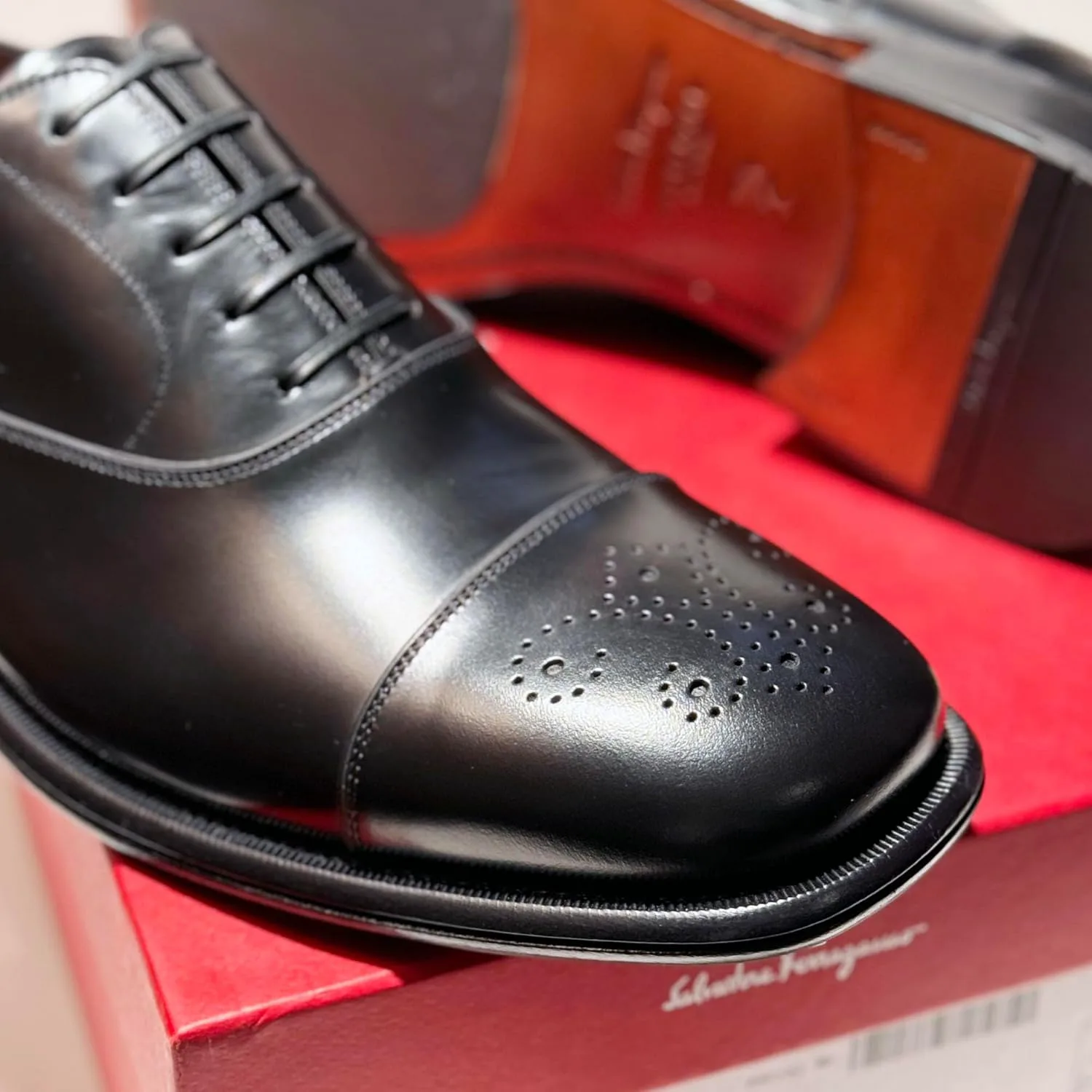 Мужские черные броги с кожаным верхом и закрытым носком Ferragamo Maxime (Salvatore), черный — фото 2