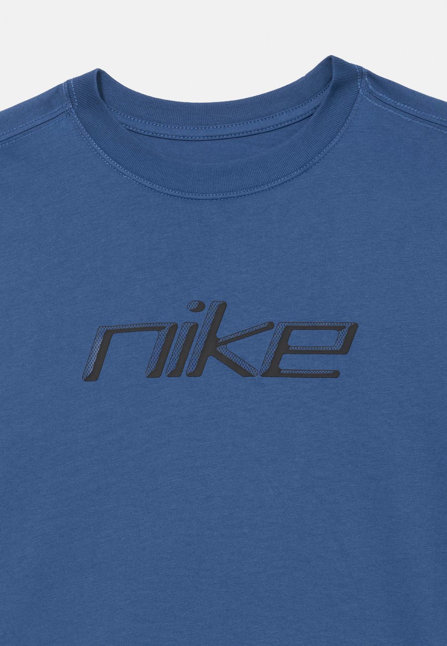 Футболка Nike Sportswear TEE DANCE UNISEX, Mystic Navy/Dark Blue — фото 3
