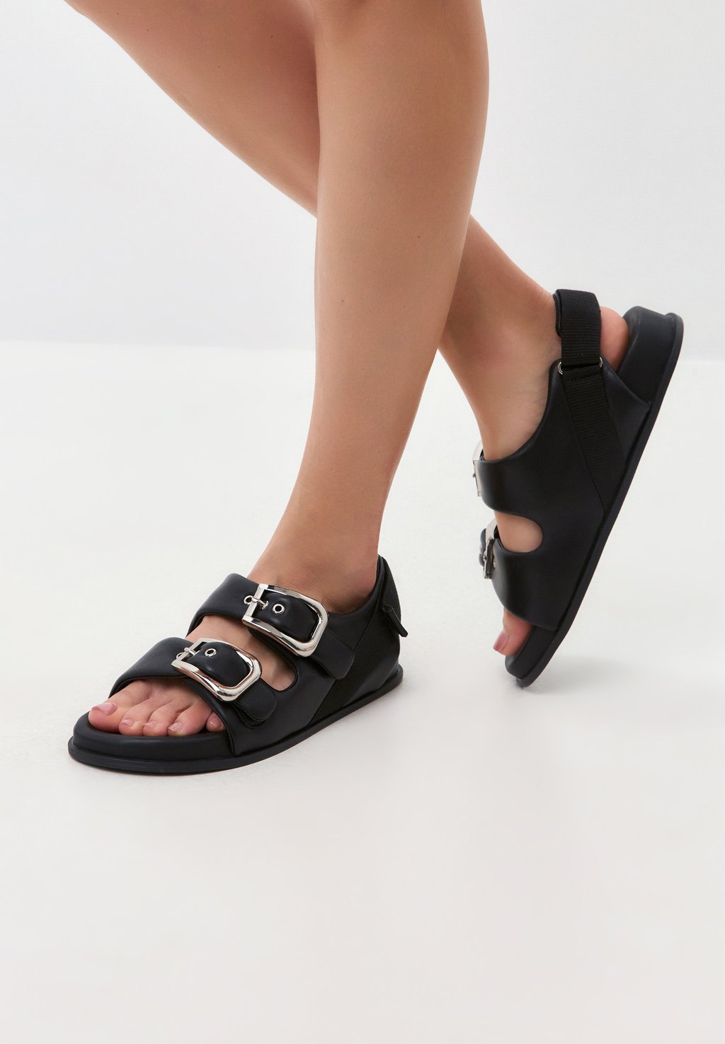 Сандалии CUSHIONED ADJUSTABLE Cesare Gaspari, черный