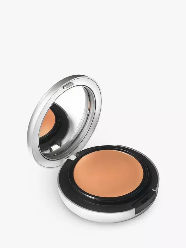 Тональная основа Studio Fix Tech Cream-To-Powder MAC, Nw22
