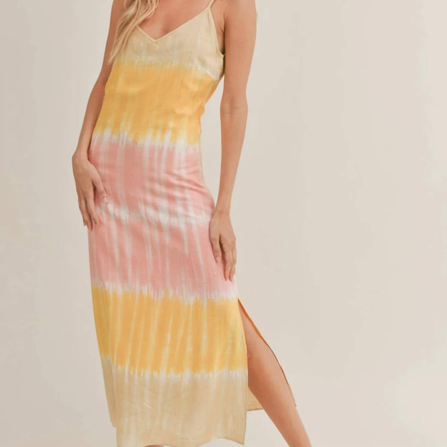 

Платье макси Free Spirit Tie Dye в розовом цвете Multi Sadie & Sage