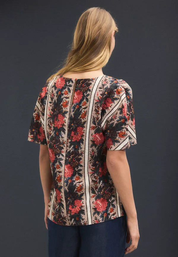 Блузка прямого кроя с текстурированной поверхностью Next, Red Multi Floral Tapestry Stripe — фото 3