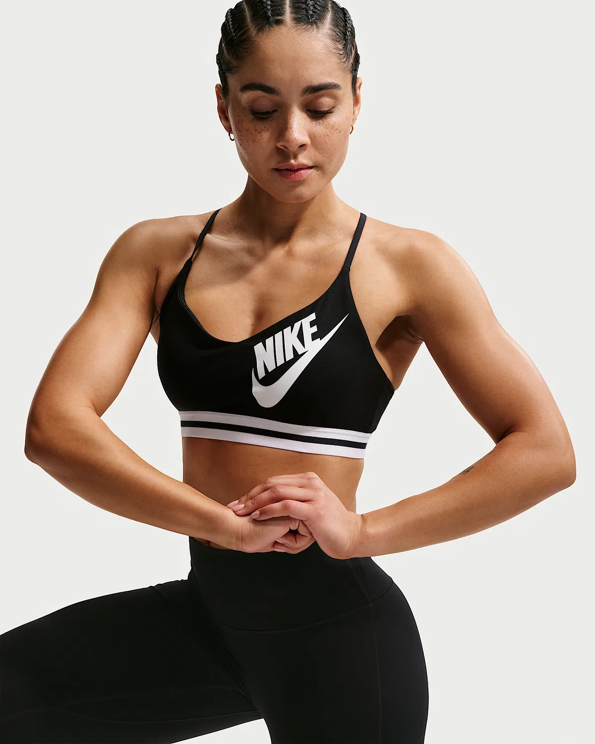 Женский спортивный бюстгальтер Nike Indy с легкой поддержкой, Black/White/Black/White