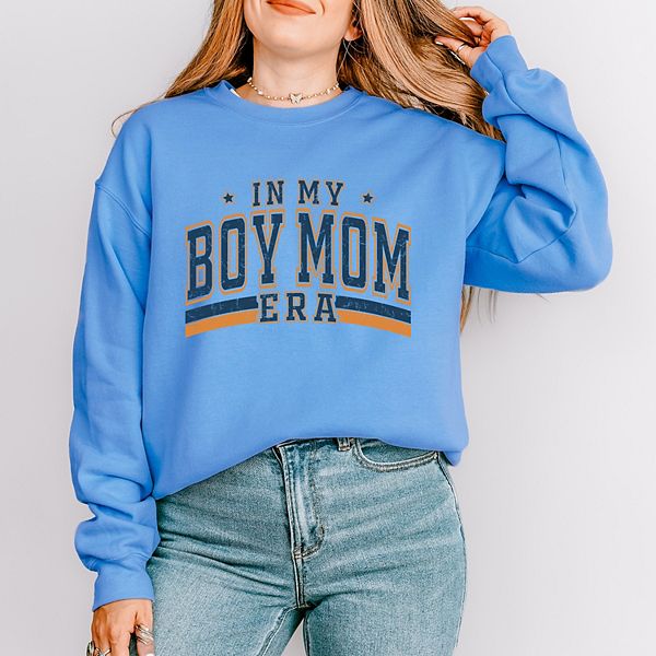 

Свитшот Boy mom era varsity Simply Sage Market, Carolina