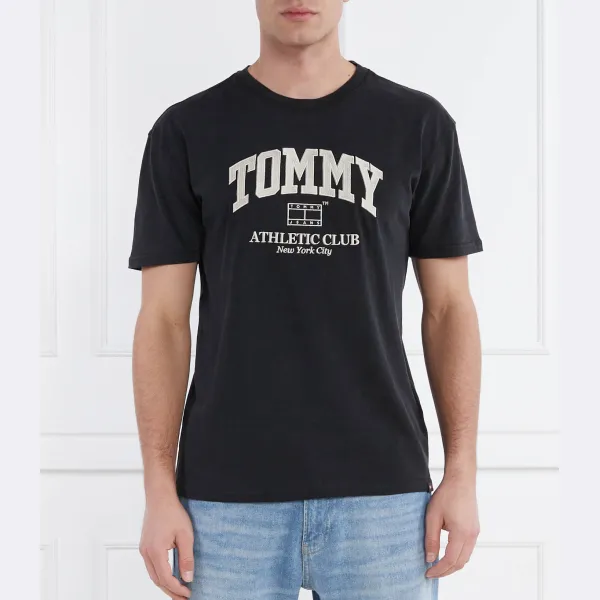 

Спортивная клубная футболка стандартного кроя Tommy Hilfiger, черный