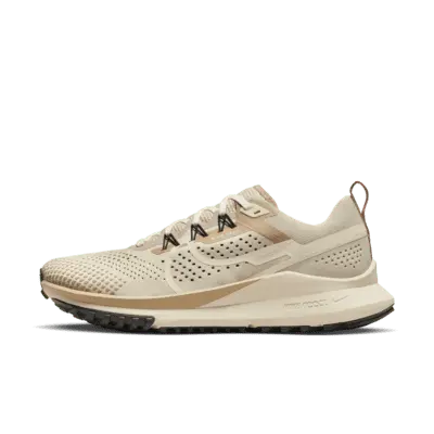 

Кроссовки Nike Pegasus Trail 4, цвет Sanddrift/Pearl White/Sail/Coconut Milk