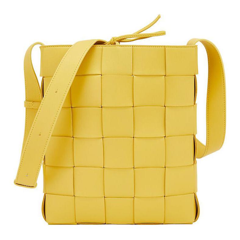 

Bottega Veneta Сумка-мессенджер из овчины через плечо большая женская желтая