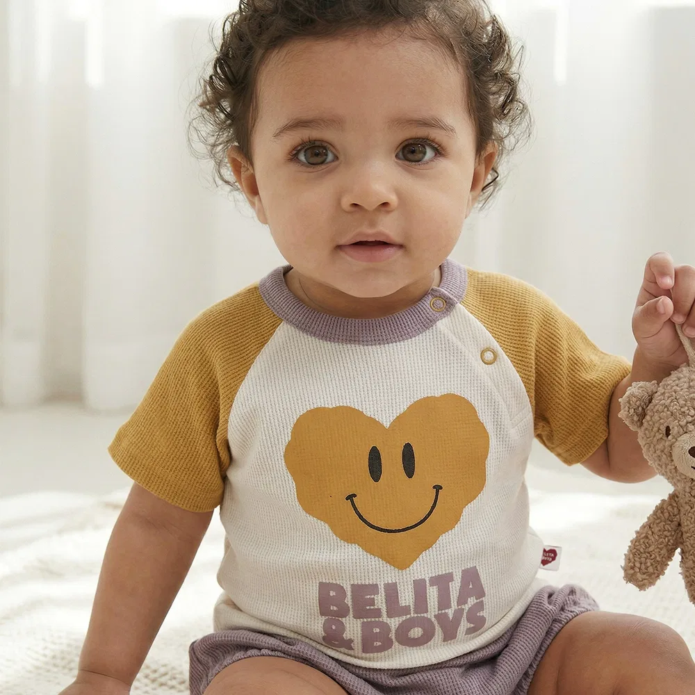 Детский комплект из футболки и шорт "Baby Smile Heart Color Block Waffle" от Belita&Boys