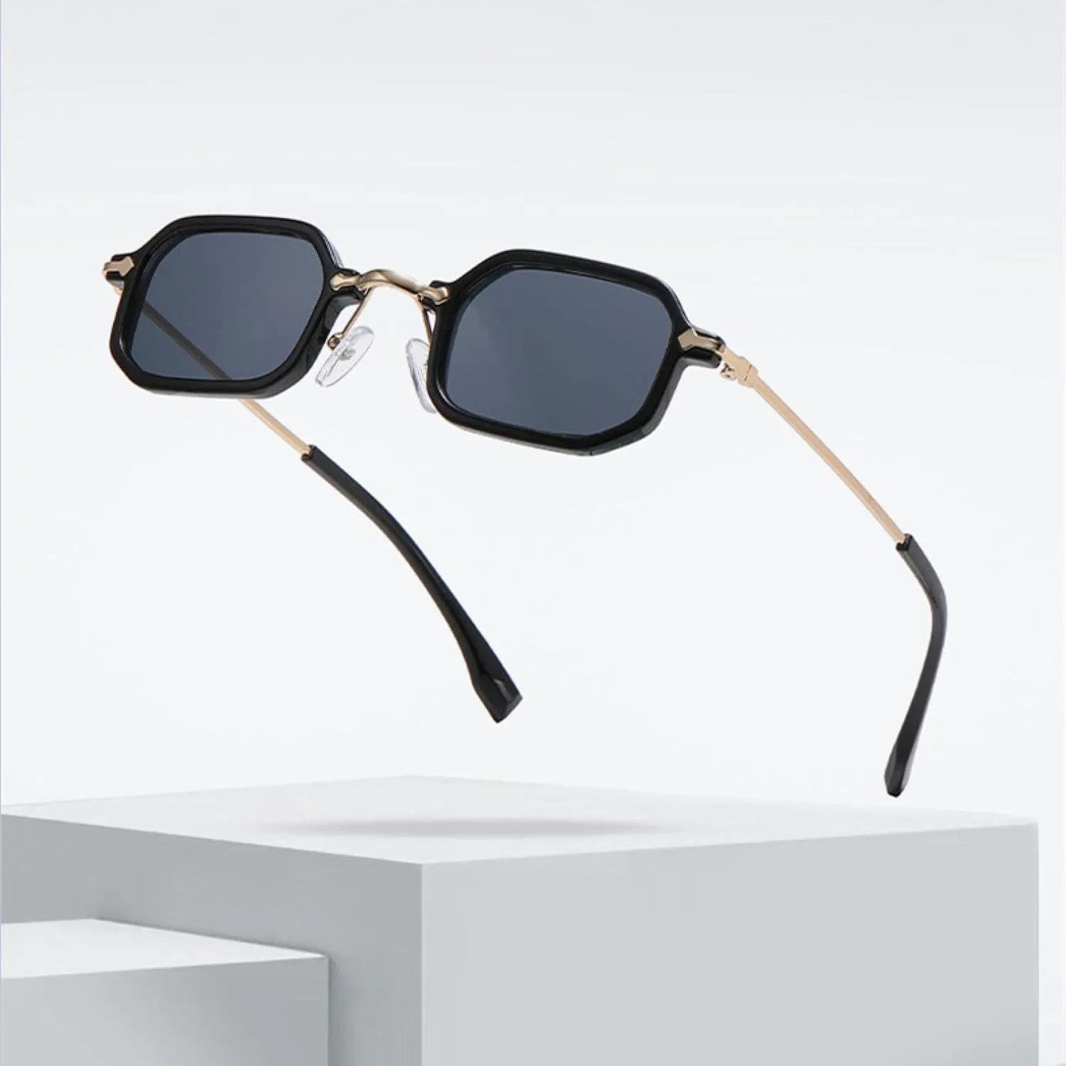 

Солнцезащитные очки с защитой от УФ-излучения UV400 | Маленькие, женские и мужские, синие, для занятий спортом на открытом воздухе и вождения DSVIGF, Black Champagne