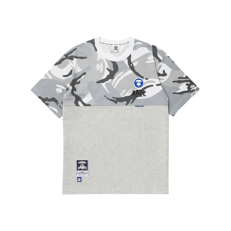 

Футболка с камуфляжным принтом и вставками Aape, серо-белый