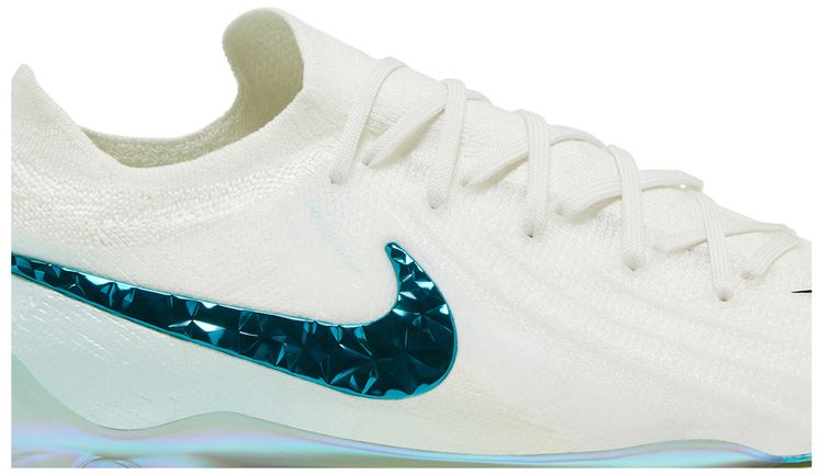 Кроссовки Nike Phantom GX 2 Elite LV8 FG 'Chromatic Pack', белый — фото 2