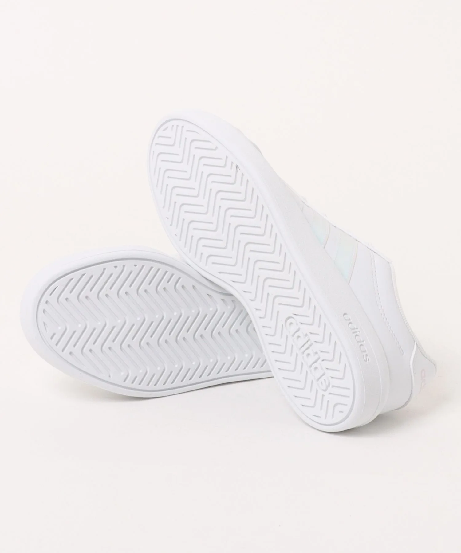 Детские кроссовки из синтетической кожи adidas GRANDCOURT 3.0 J белые — фото 3