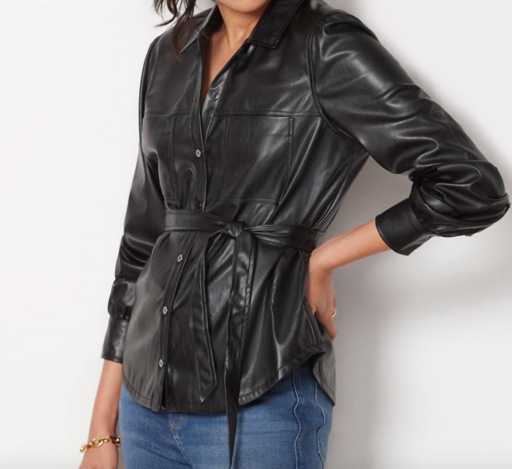 

Куртка Belize Vegan Leather Shacket черного цвета Paige