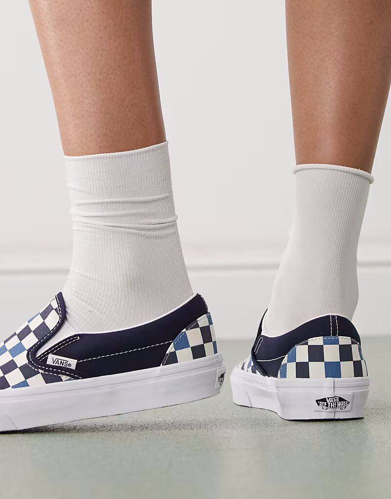 Кроссовки Vans Classic Slip-On Color Theory в шахматном стиле в трехцветном темно-синем цвете — фото 4