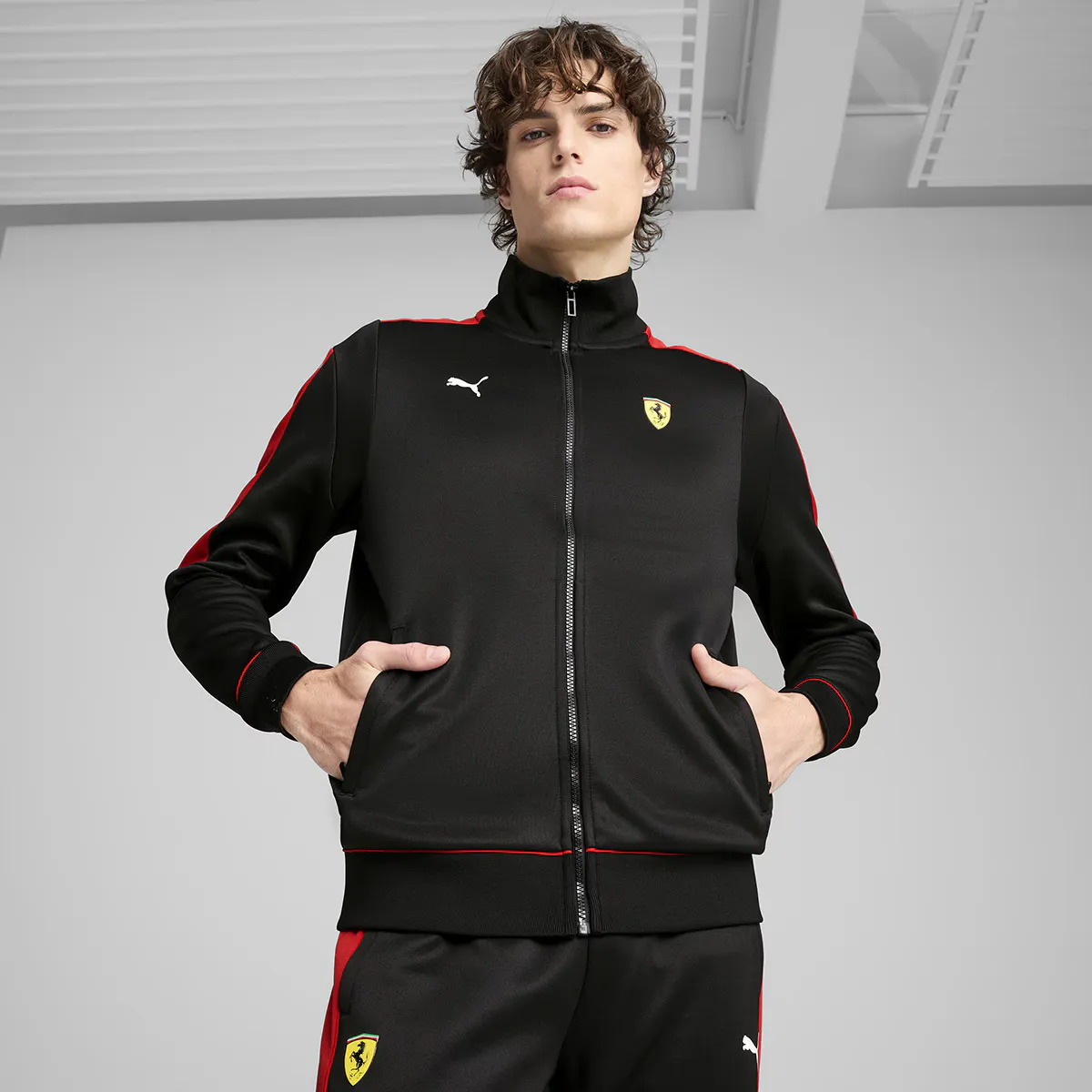 

Куртка Puma Ferrari Race MT7 Мужская куртка, черный