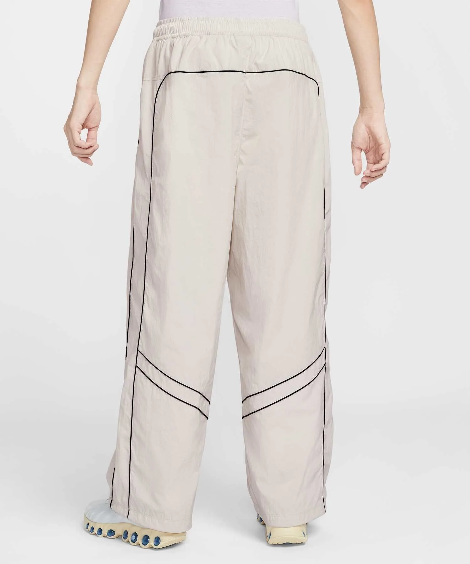 Мужские спортивные брюки Nike Air Track Pants IF1307-072 светлые — фото 2