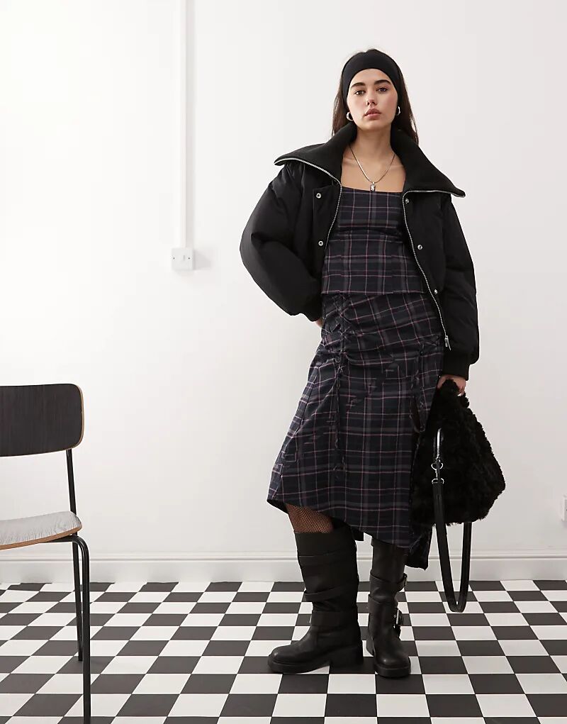 

Юбка миди COLLUSION с вырезами и сборками в разноцветную клетку — часть комплекта