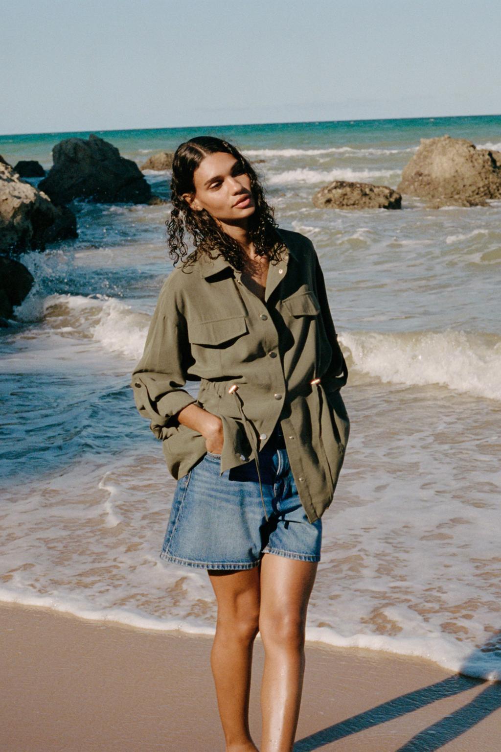 

Верхняя рубашка в стиле сафари ZARA, хаки