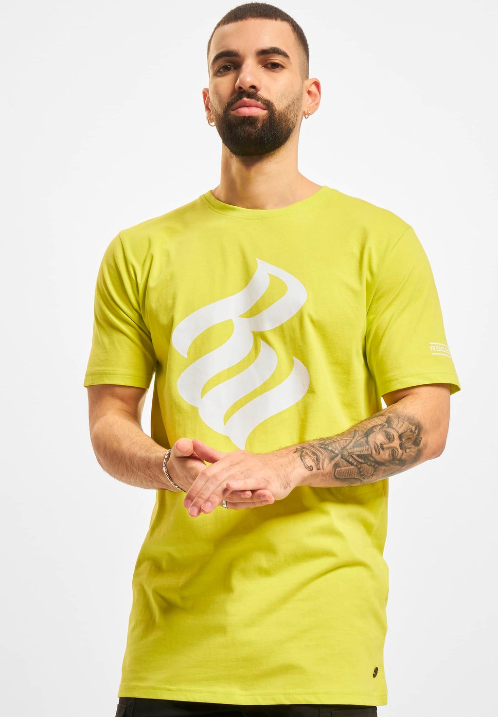 

Футболка с принтом Rocawear, зеленый