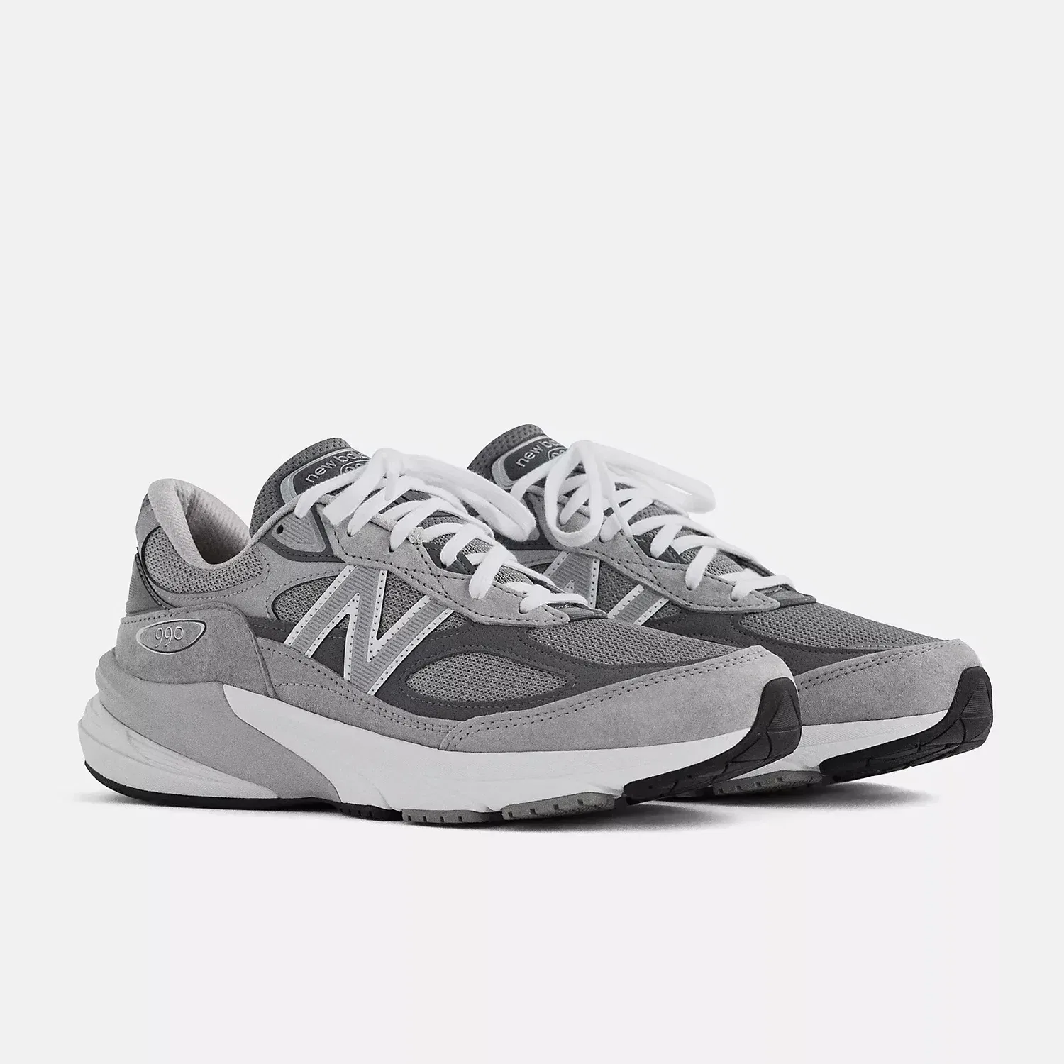 Кроссовки New Balance Made in USA 990v6 M990GL6 серо-белого цвета в стиле Lifestyle
