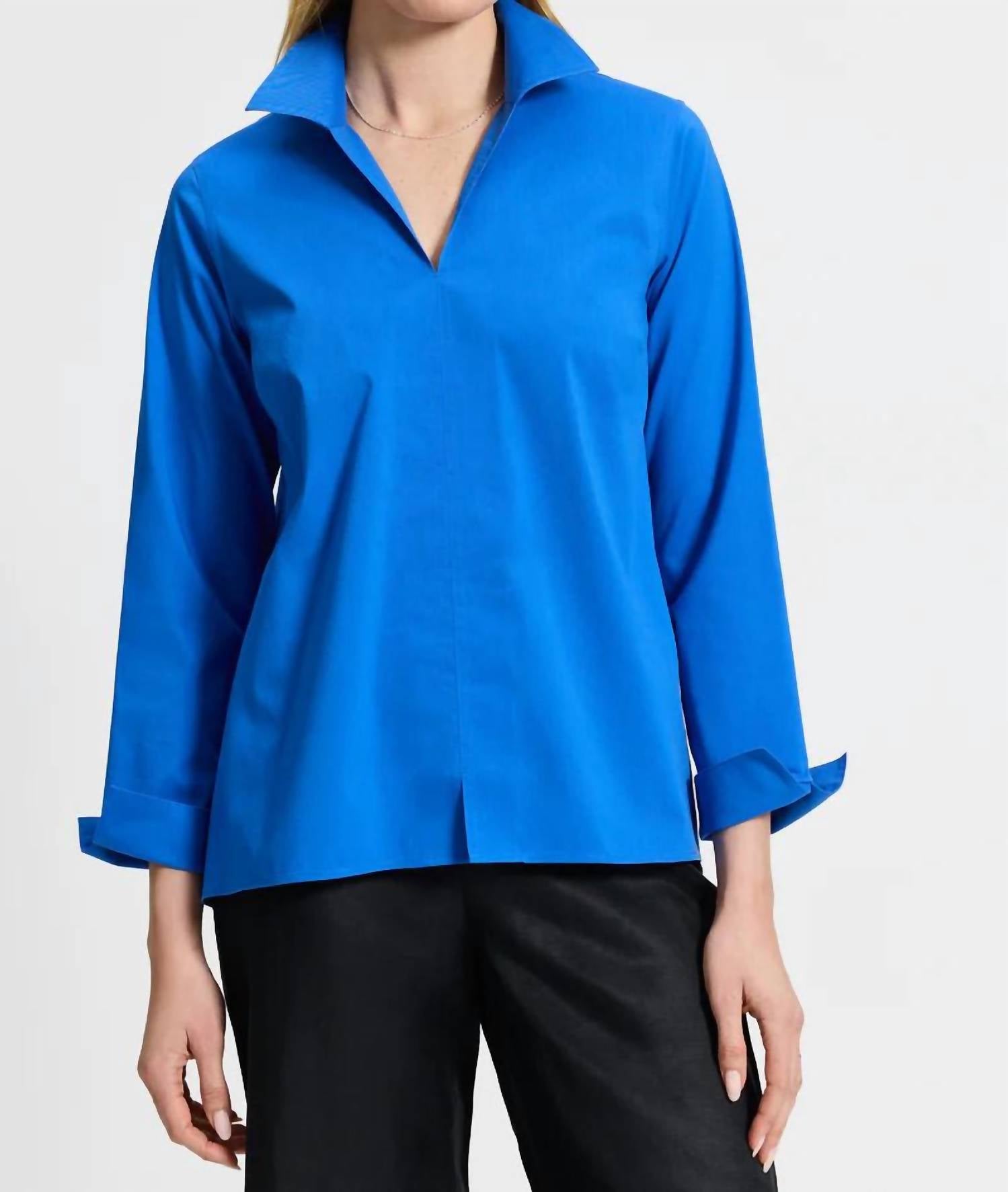 

Рубашка Agnes Stretch No Iron Popover в цвете кобальтово-синий Foxcroft