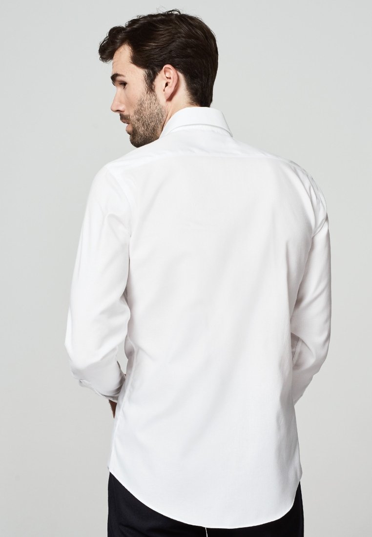 

Официальная рубашка SLIM FIT MICHAELIS, белый