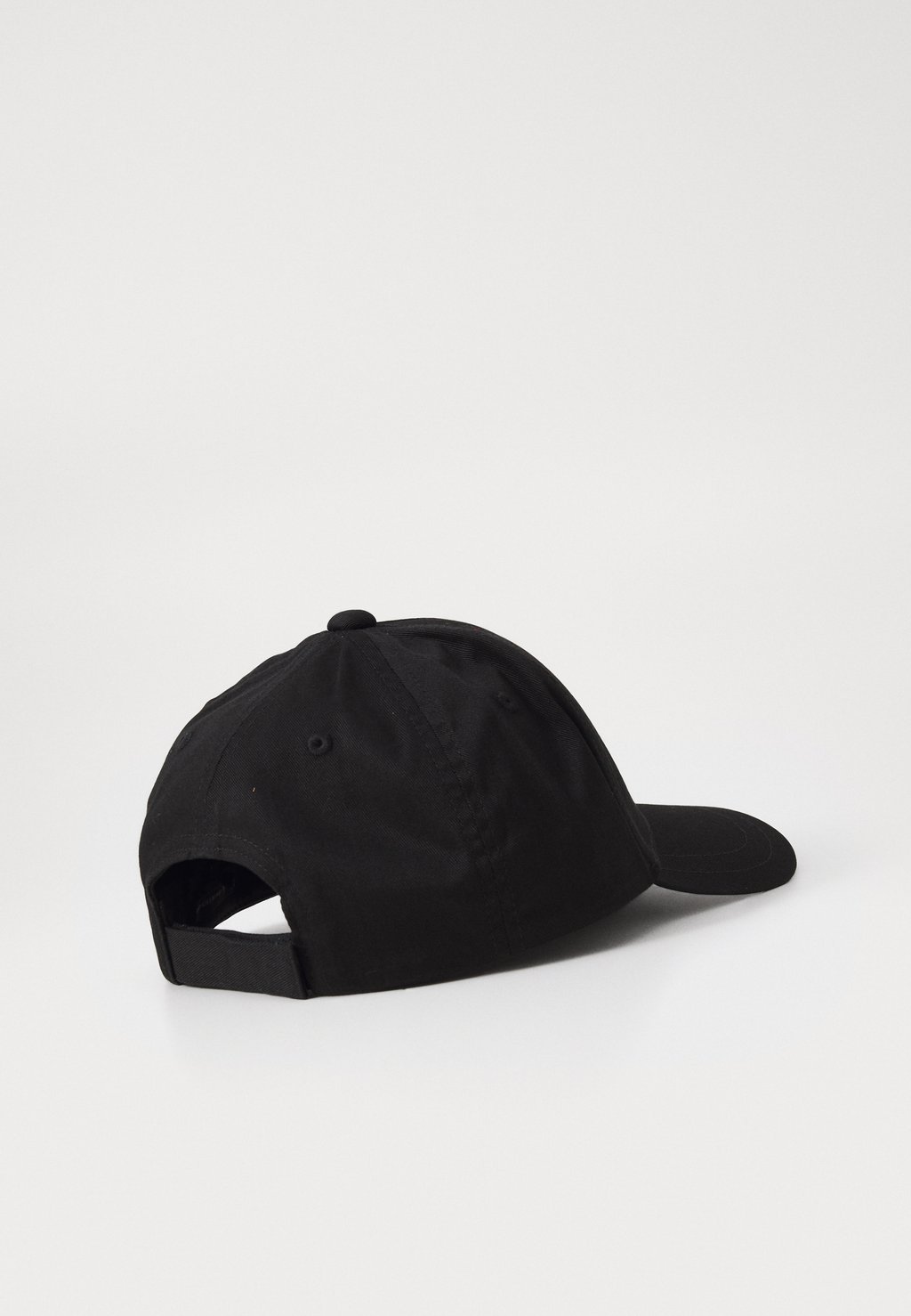 

Бейсболка BASEBALL HAT UNISEX Armani Exchange, черный