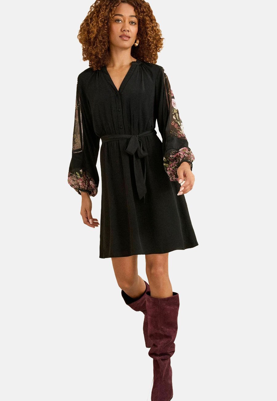 

Платье Love & Roses Shirt dress, Black Floral/Black