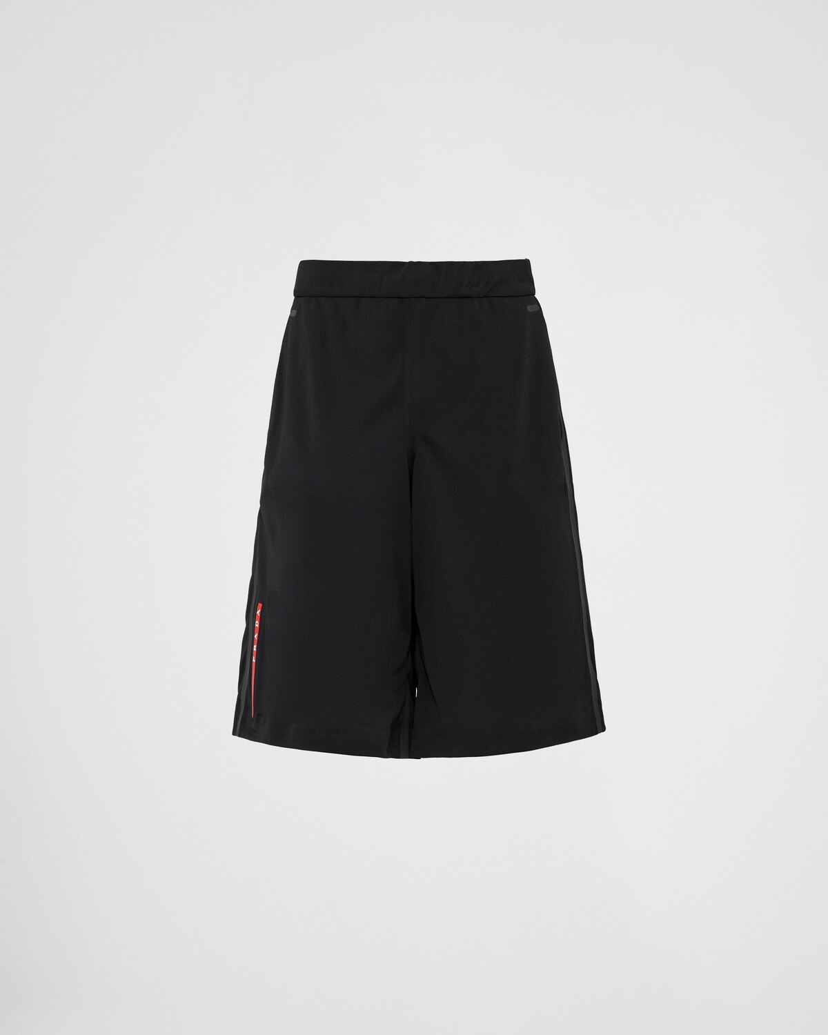 

Бермуды из пике с лентой по швам Prada, черный