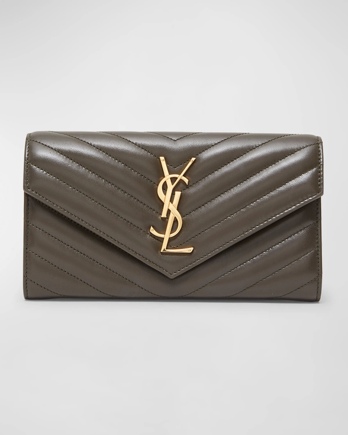 

Большой кошелек с клапаном-конвертом YSL Monogram из гладкой кожи Saint Laurent, цвет Light Musk