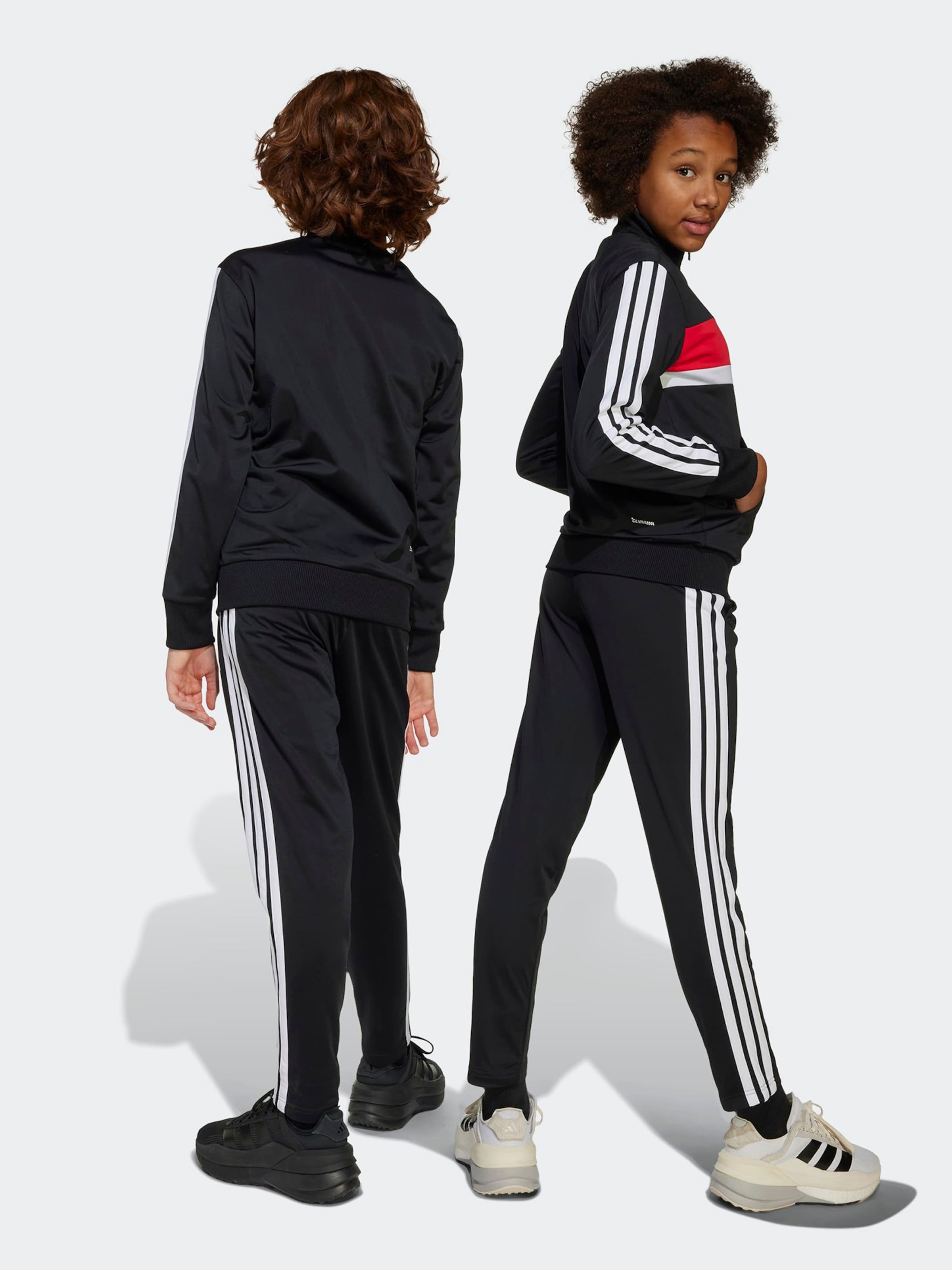 Adidas Sportswear Спортивный костюм 'Seasonal Essentials Tiberio' в черном цвете — фото 4