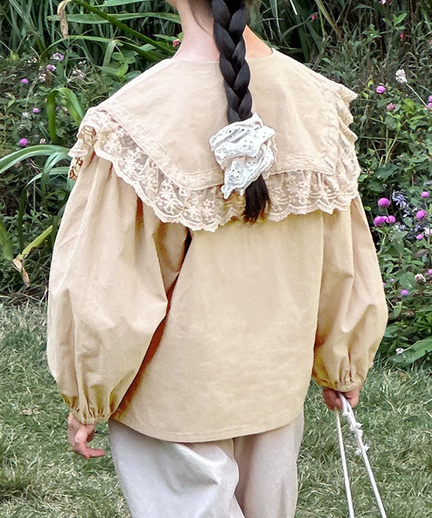Хлопковая блузка с кружевным воротником Aimoha Kids, Light beige — фото 2