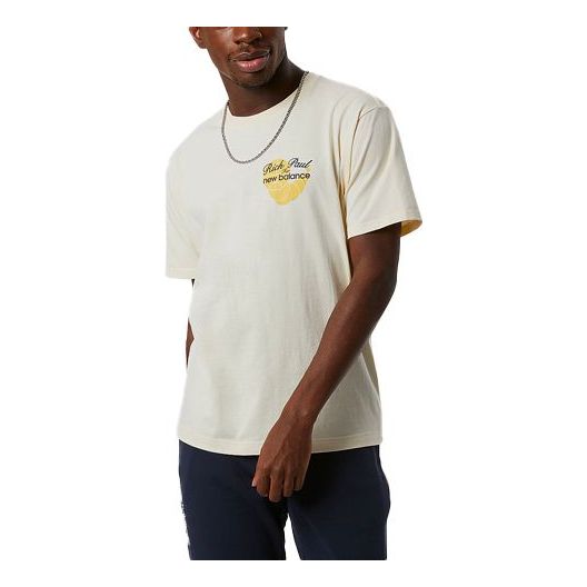 

Футболка New Balance Men's New Balance x Rich Paul Crossover Logo Printing Round Neck Pullover Short Sleeve Creamy White MT13923-MCU, кремовый