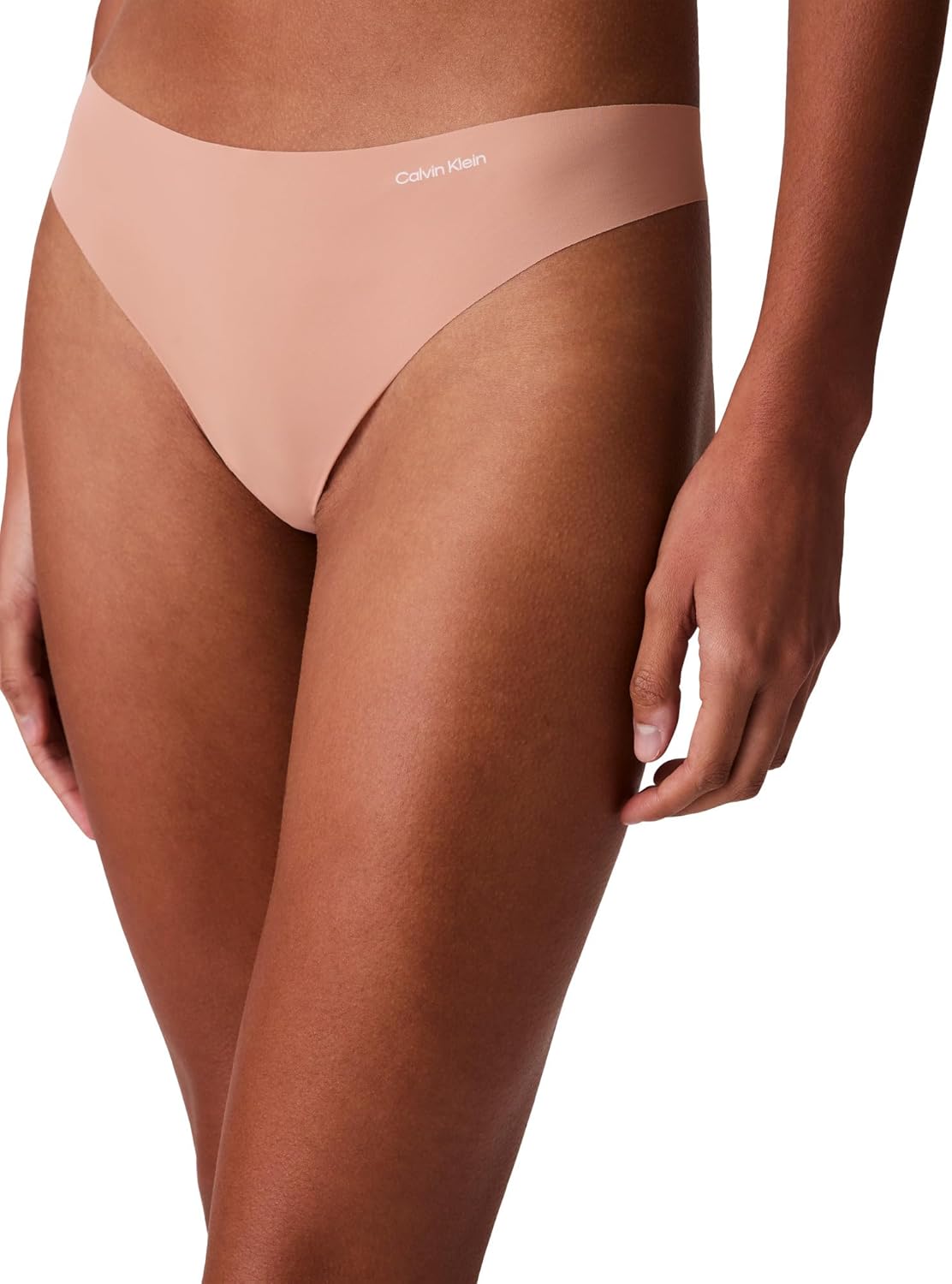 Женские бесшовные трусики-стринги Calvin Klein Invisibles, 3 шт., Light Caramel 3 Pack — фото 3