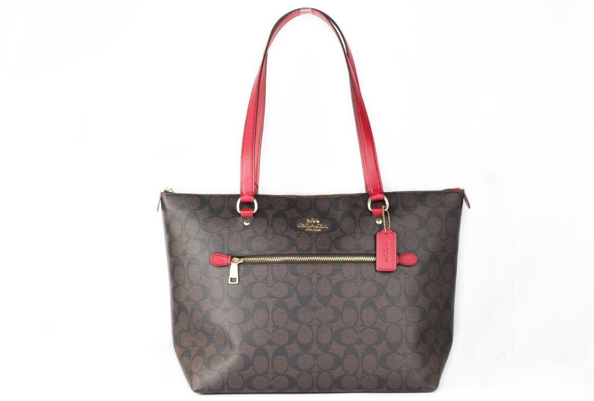 

Сумка-кошелек Gallery Tote из коричневой и красной кожи с фирменным принтом Coach