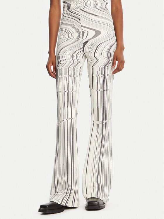 

Брюки из ткани flare fit Chiara 25WWPK02 Desigual, экрю