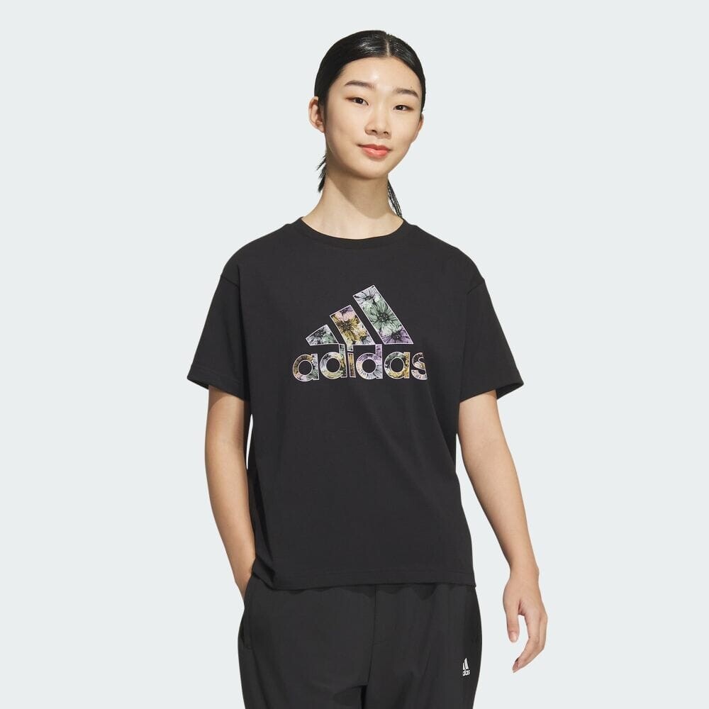 

Футболка Adidas W FLOWER Graphic T-shirt 1, черный